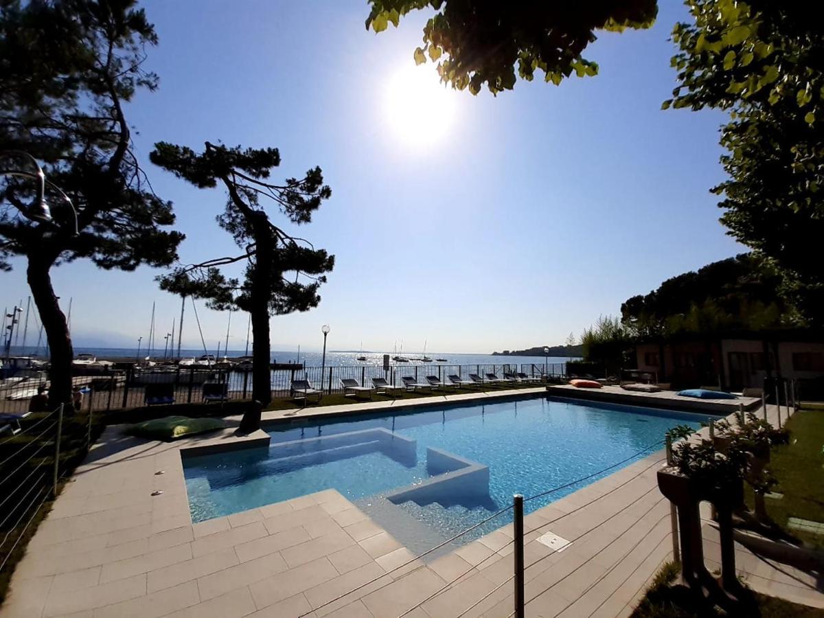 Villaggio Turistico Dei Tigli Padenghe sul Garda Dış mekan fotoğraf