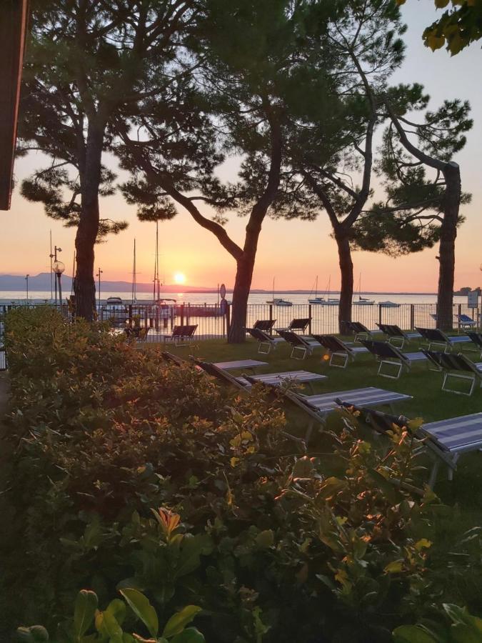 Villaggio Turistico Dei Tigli Padenghe sul Garda Dış mekan fotoğraf