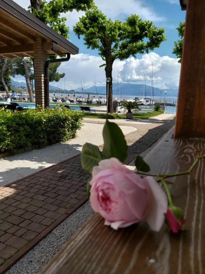 Villaggio Turistico Dei Tigli Padenghe sul Garda Dış mekan fotoğraf