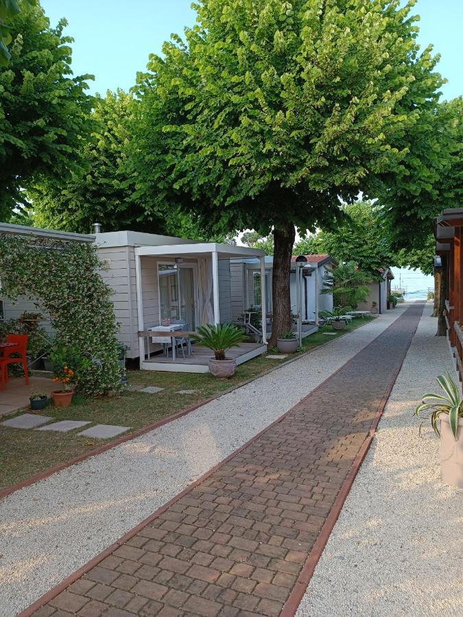 Villaggio Turistico Dei Tigli Padenghe sul Garda Dış mekan fotoğraf