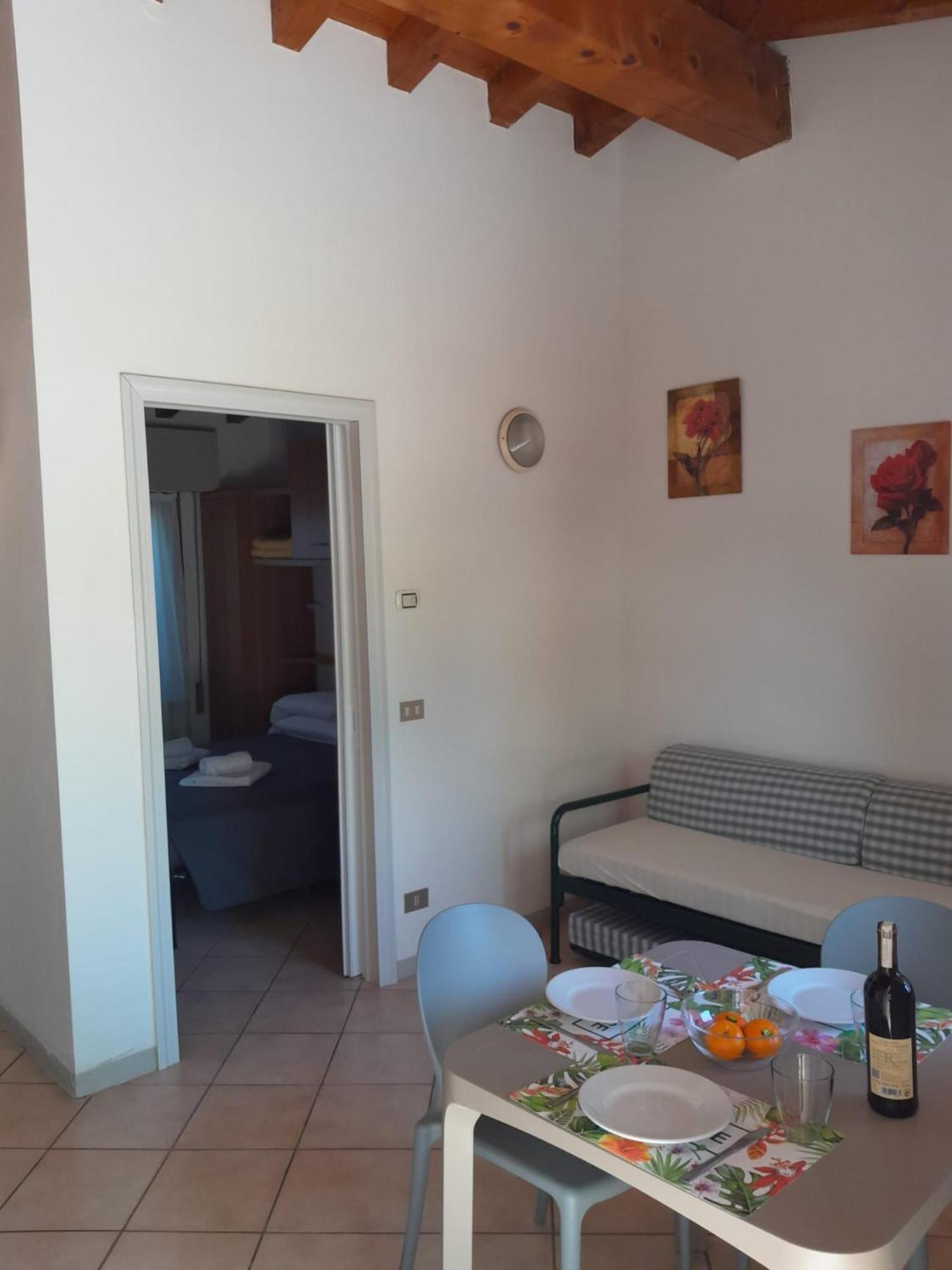 Villaggio Turistico Dei Tigli Padenghe sul Garda Oda fotoğraf
