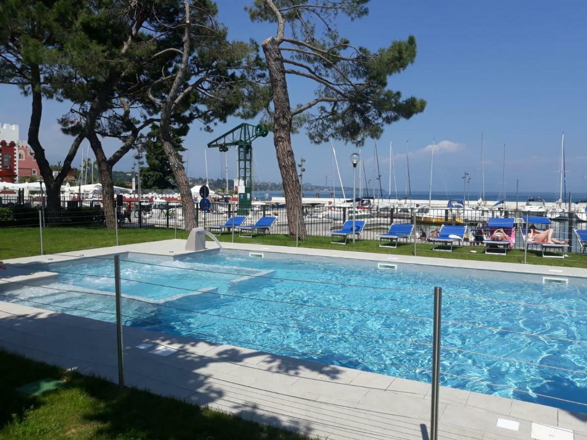 Villaggio Turistico Dei Tigli Padenghe sul Garda Dış mekan fotoğraf